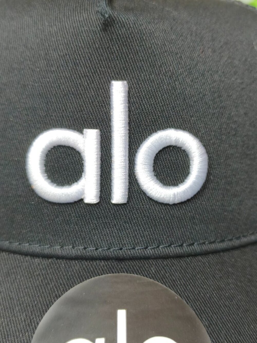 NWT Alo Yoga District Trucker Hat Black and white logo🖤🤍Unisex Sports Caps - Picture 3 of 5